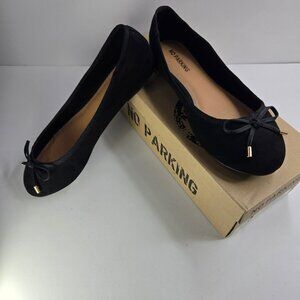NEW No Parking Black Velvet Flats
